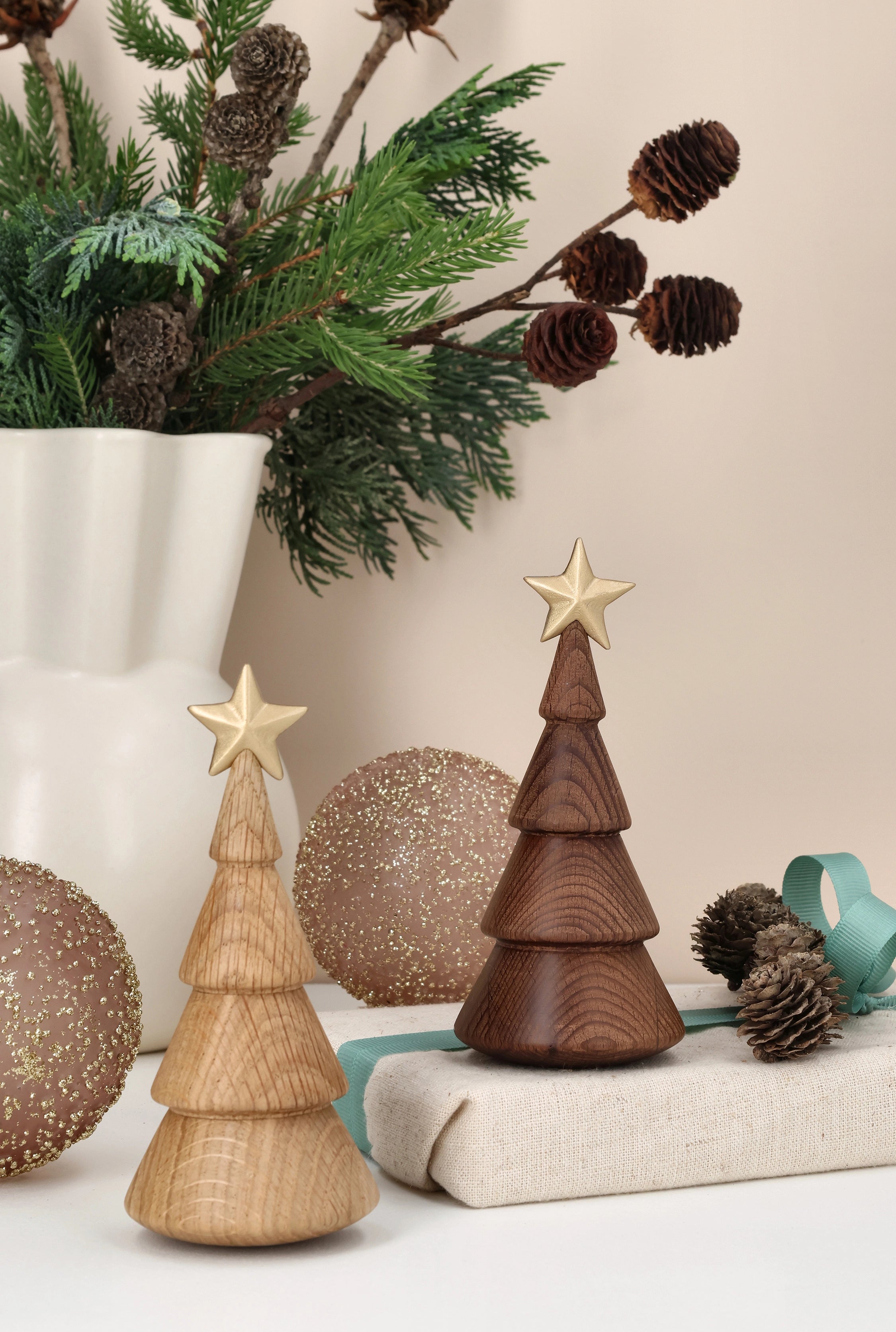 The Christmas Tree, thermo beech, gold star