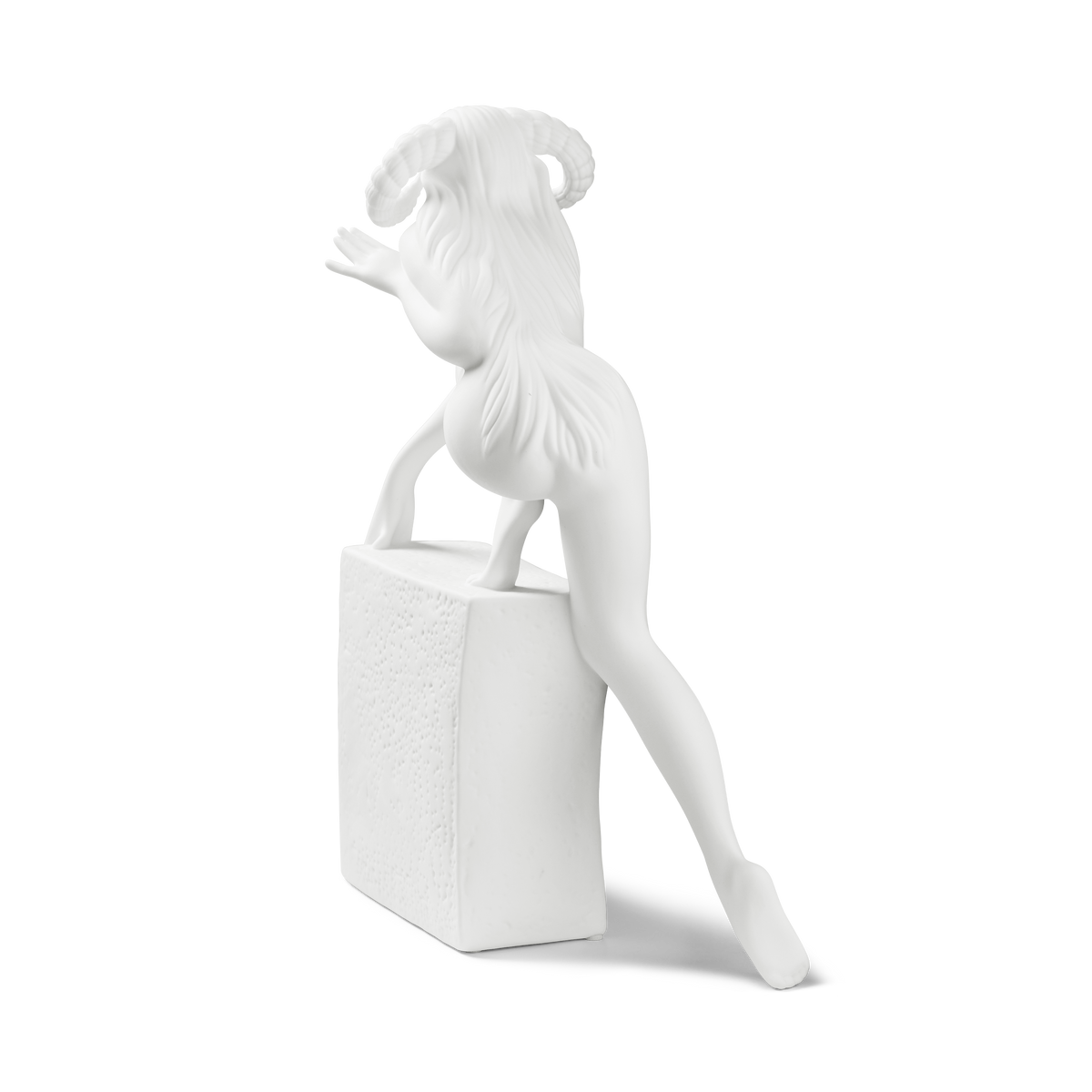 Aries, Christel, porcelain