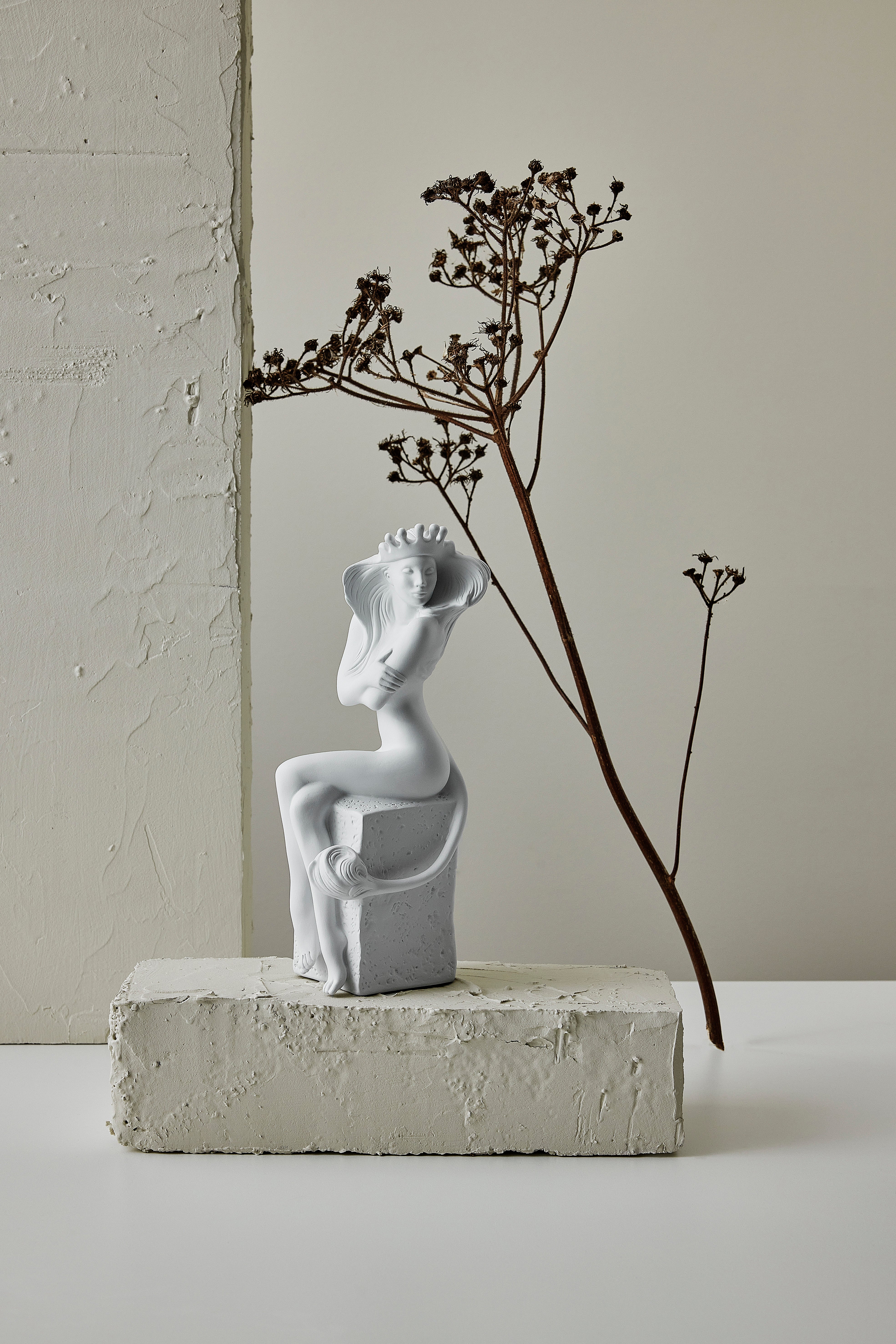 Leo, Christel, porcelain