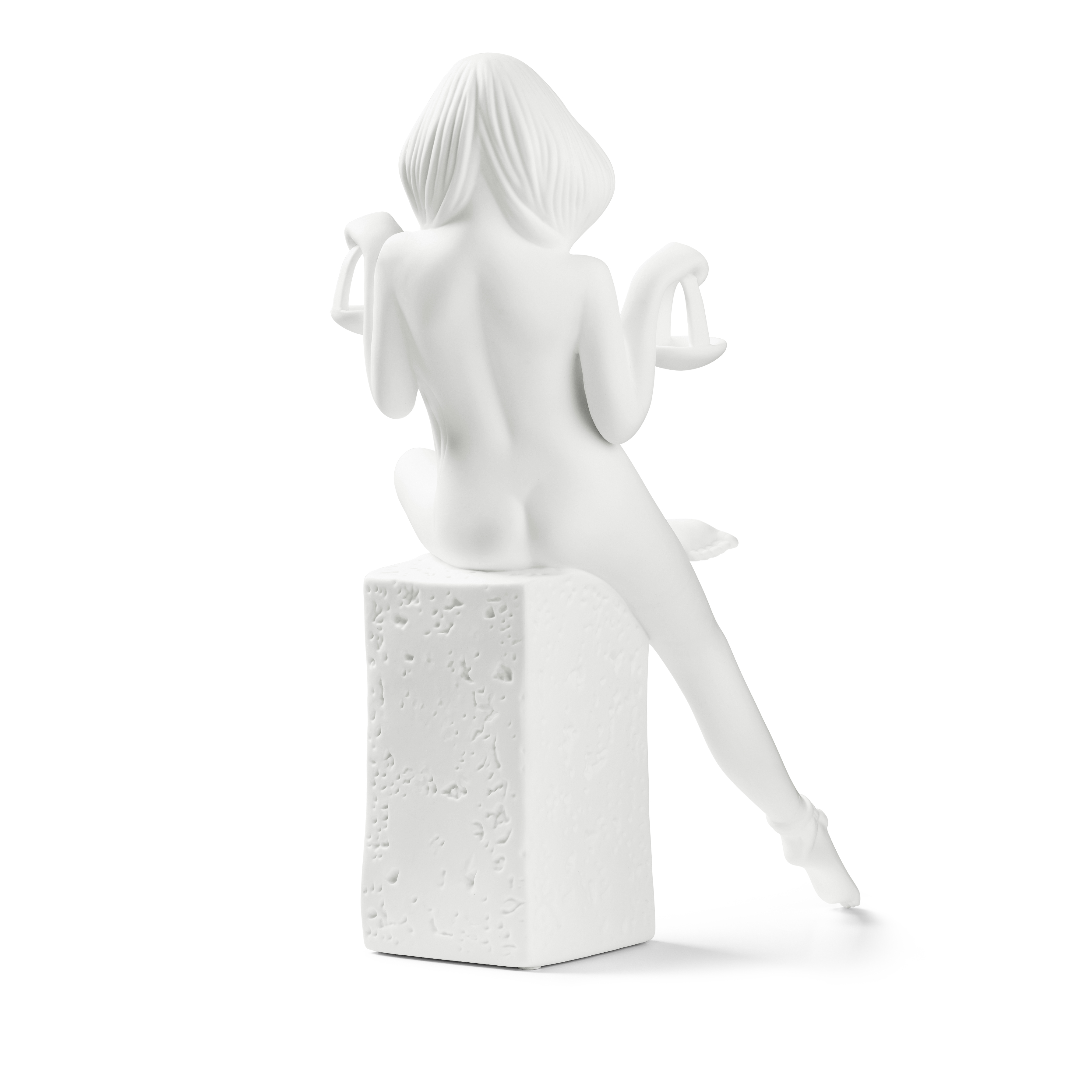 Libra, Christel, porcelain