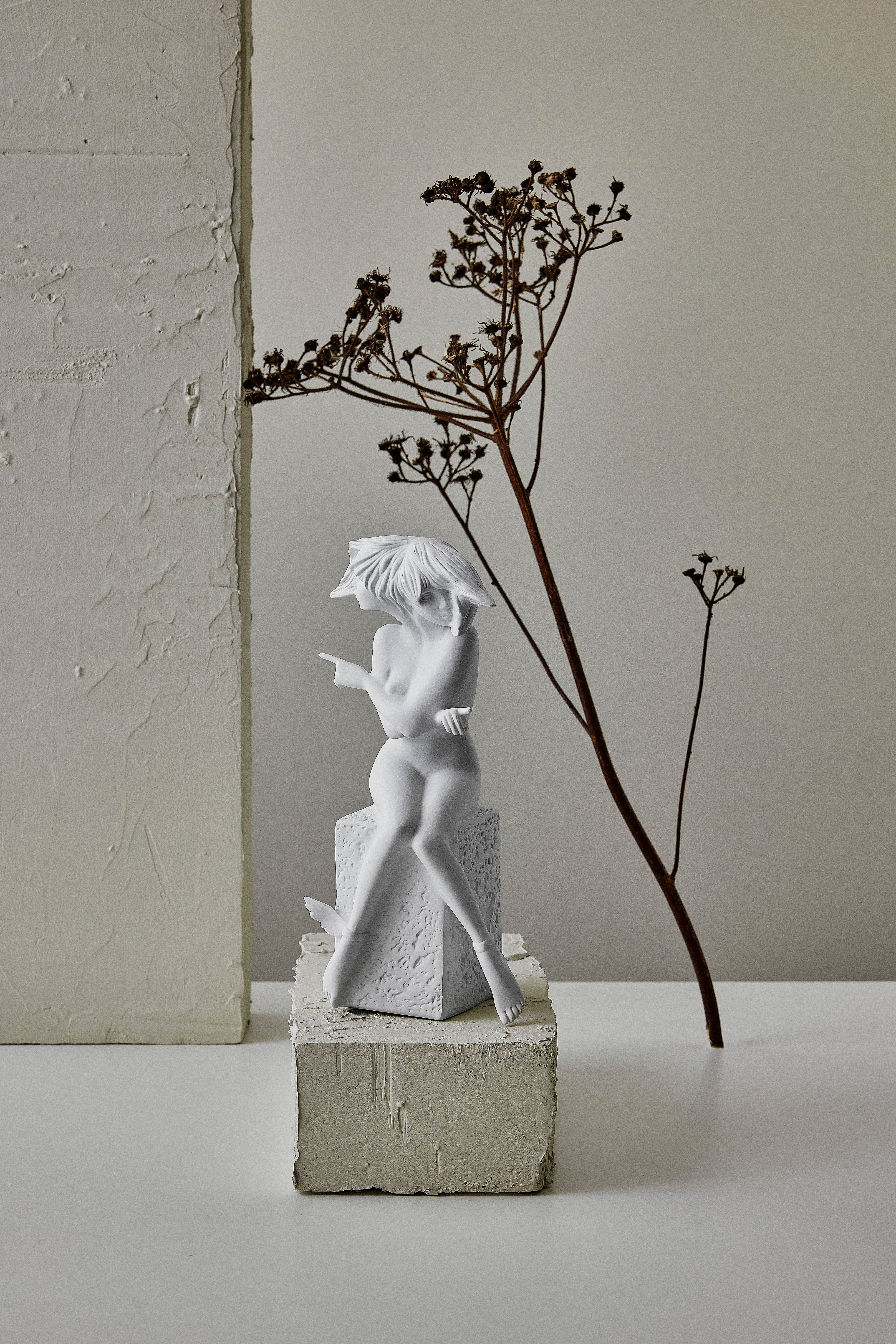 Gemini, Christel, porcelain