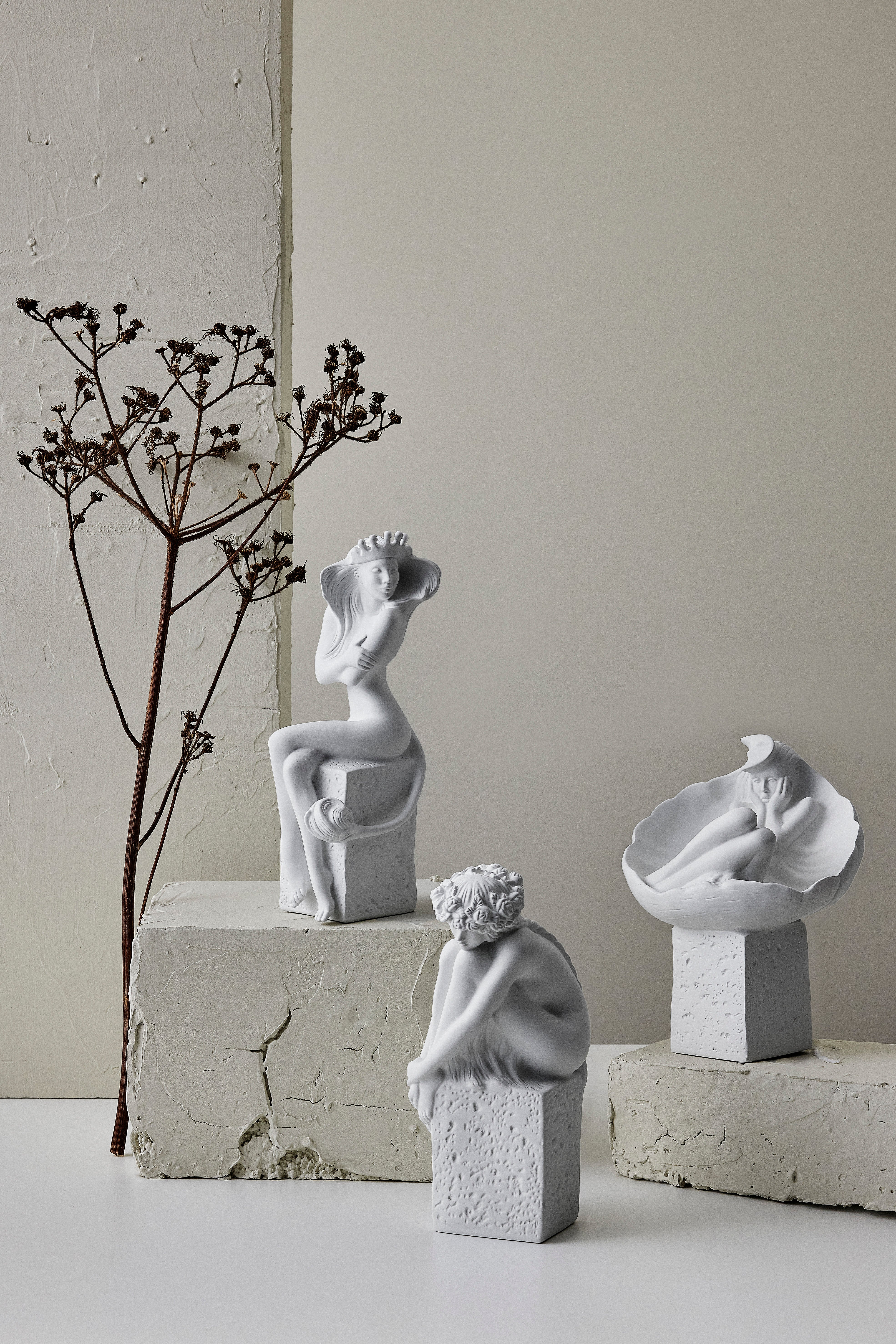 Cancer, Christel, porcelain