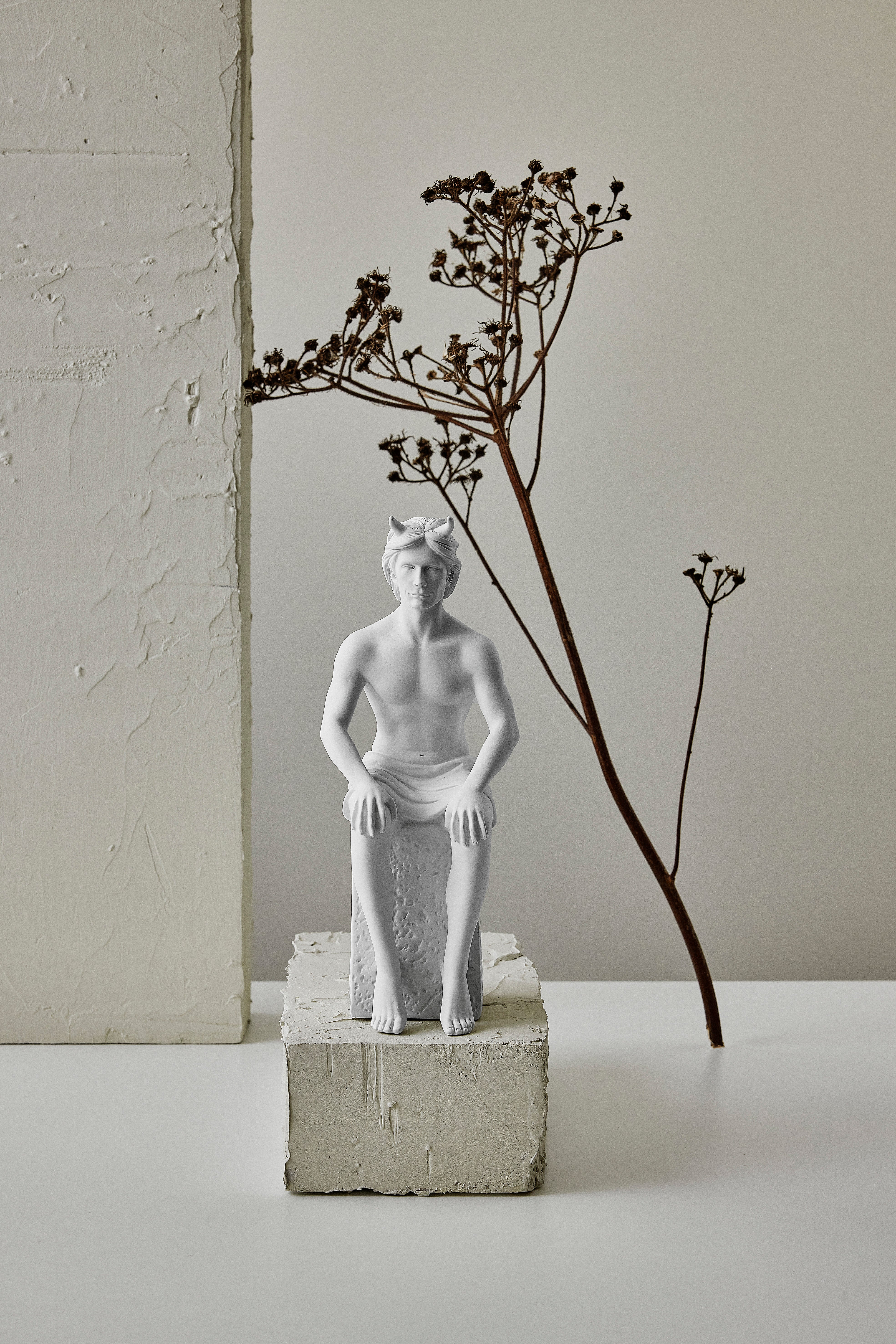 Taurus, Christel, male, porcelain