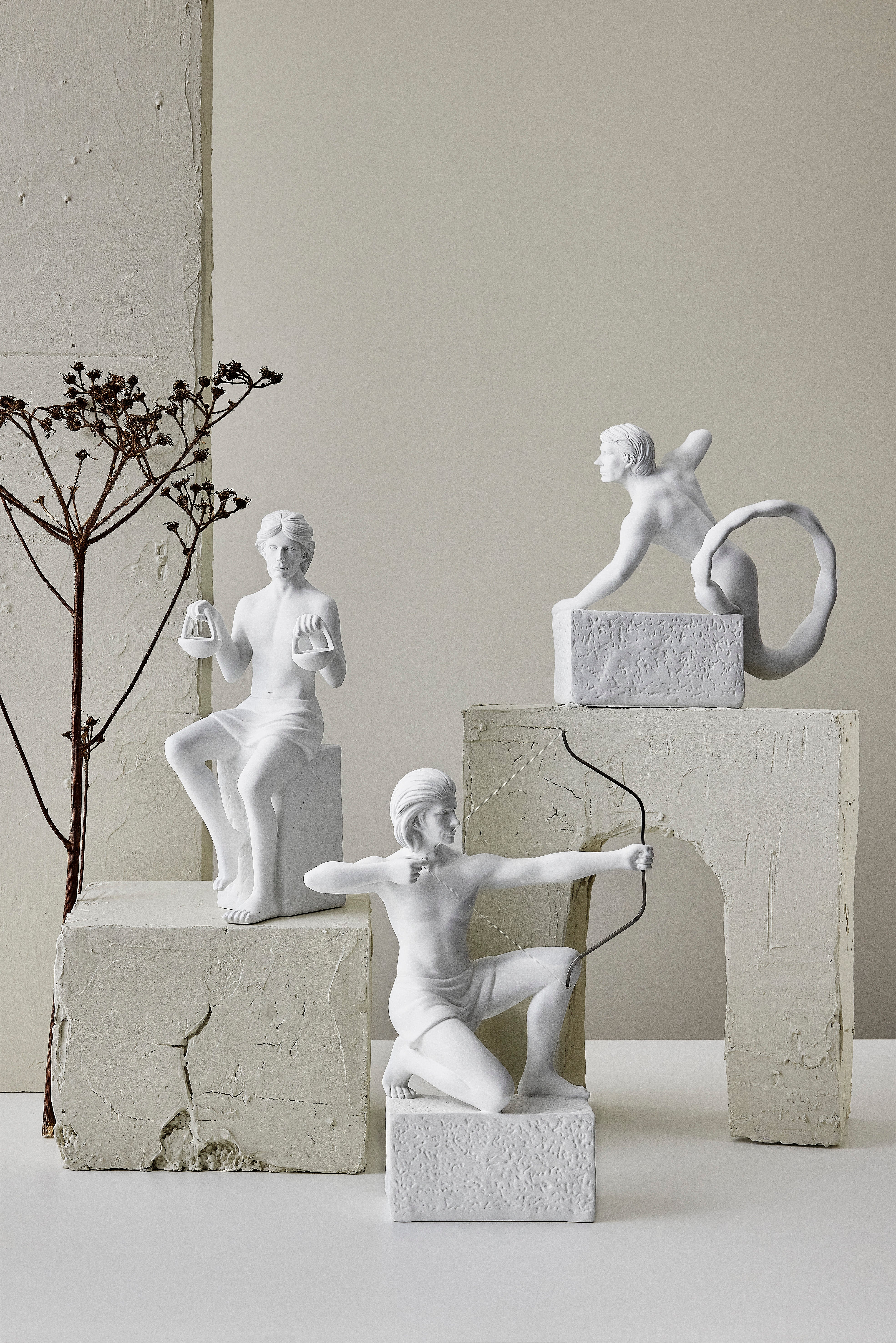 Scorpio, Christel, male, porcelain